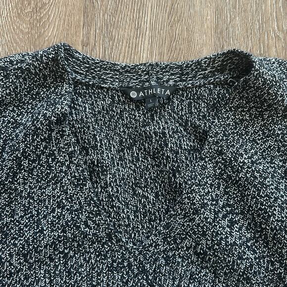 Athleta Switchback Pullover Sweater Black & White Large - Picture 2 of 5